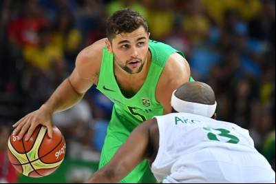Raulzinho deixa o Cavs e arrisca deixar a NBA sem brasileiros